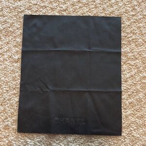 CHANEL sunglass cleaning cloth